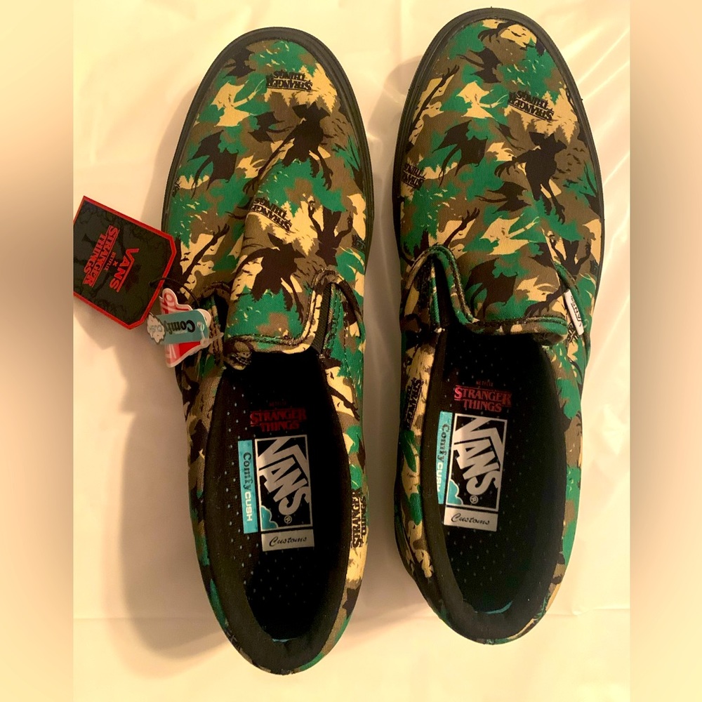 Stranger Things customized slip-on Vans. NWT size 9.5. Canvas & comfy!!